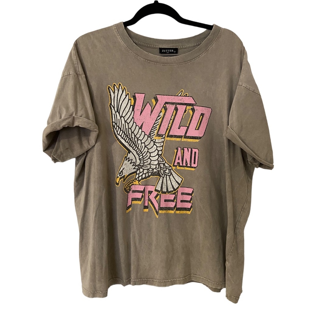 Women’s Oversized Graphic Tee Wild and Free Size Medium